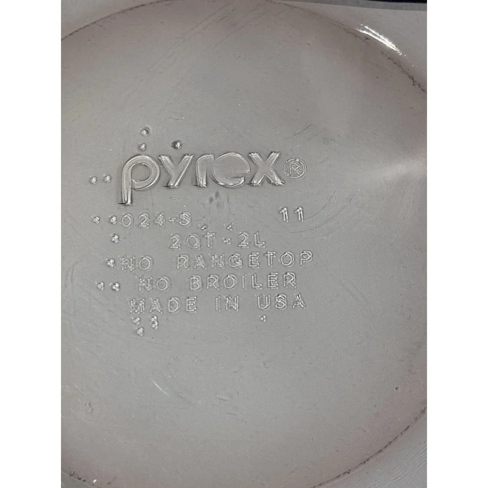 VTG Pyrex Visions Cranberry Casserole Dish Round 2 Qt 024 S - NO LID‎
